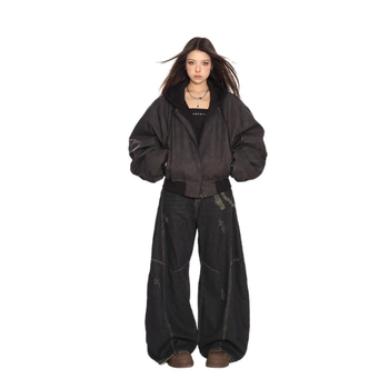 Ženska jakna od umjetne kože s kapuljačom, kratka dužina 40–50 cm, prednji zip, slobodan oversize kroj, ulični hip-hop stil.