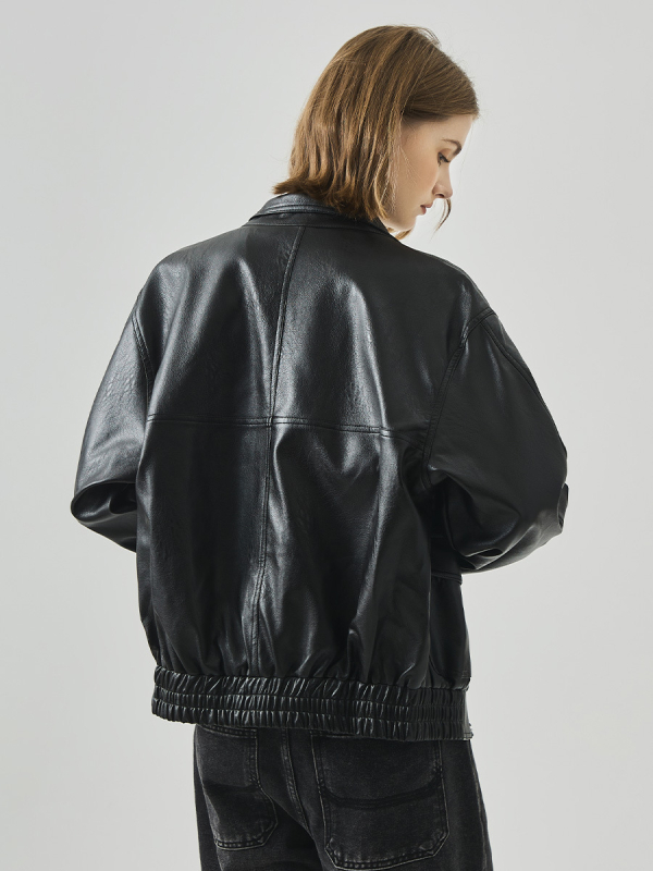 Jakna od umjetne kože za žene, s ovratnikom-stojnikom, labav kroj, dugi rukavi, poliester tkanina