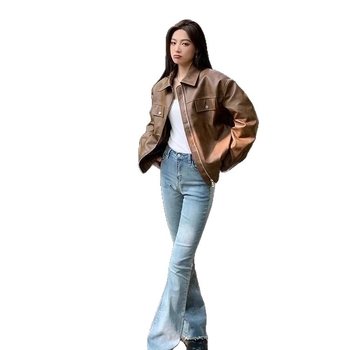 Ženska jakna od umjetne kože, polo ovratnik, zip zatvarač, široka silueta, dugi rukavi