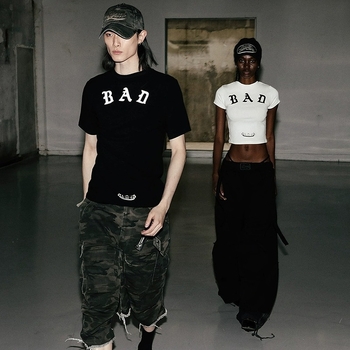 Damska pamucna majica s kapuljom, otisak s slovima i brojevima, slim fit