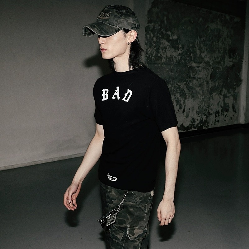 Damska pamucna majica s kapuljom, otisak s slovima i brojevima, slim fit