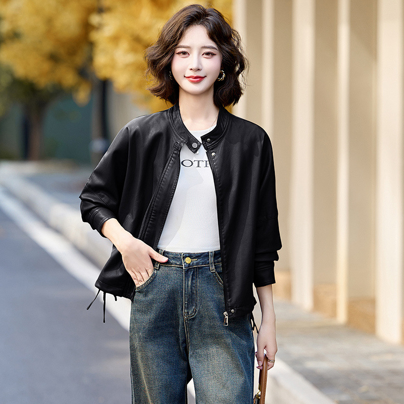 Ženska prirodna kožna jakna – kratka sa stojećim ovratnikom, korejski/moto stil, jesen-zima 2025, ovčja koža