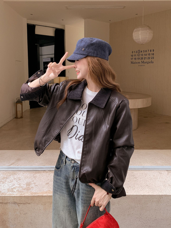 Ženska jakna od umjetne kože s reverom, raglan rukavima, uski kroj – jesen 2025