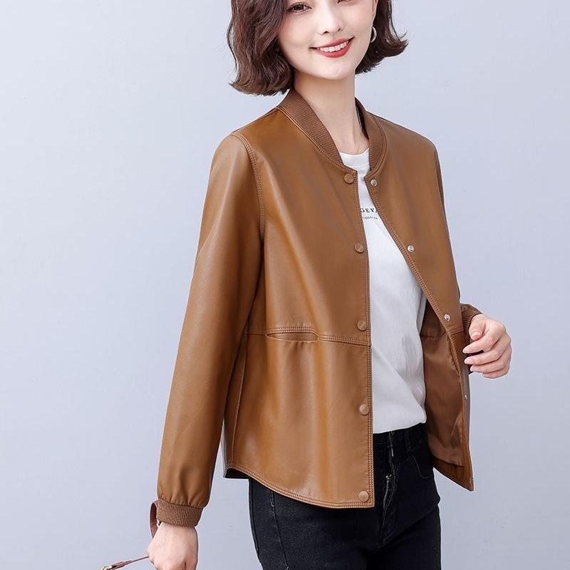 Ženska jakna od umjetne kože, ultra kratka dužina do 40 cm, baseball ovratnik, jednostruko kopčanje, proljeće 2025