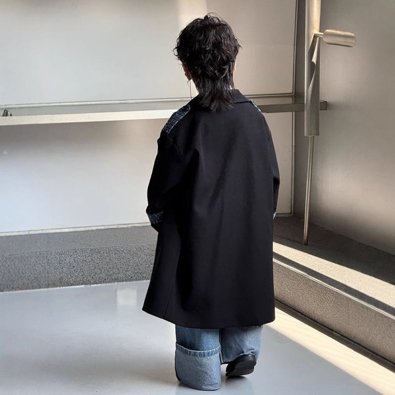 Kaput u korejskom stilu, jednoslojni uzorak, Modal tkanina, glavni materijal: krzno zeca, kopčanje na jedan red gumba, ovratnik tip sakoa