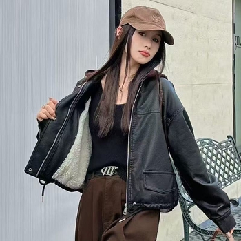 Ženska jakna od umjetne kože s chenille materijalom, polo ovratnik, zatvarač, A-kroj