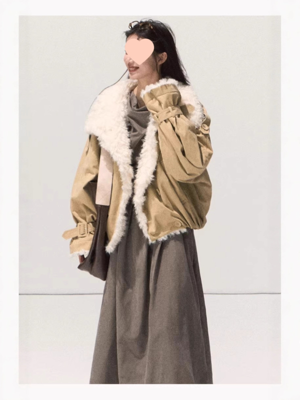 Kožna jakna od umjetne kože s janjećom vunom, rever, zatvaranje bucklama, dugi rukavi