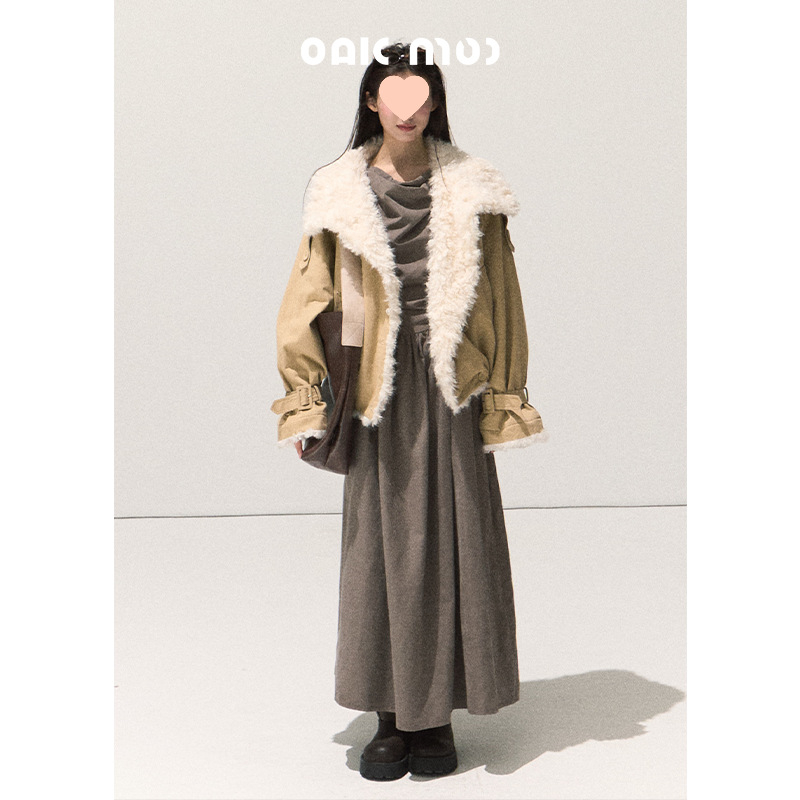 Kožna jakna od umjetne kože s janjećom vunom, rever, zatvaranje bucklama, dugi rukavi