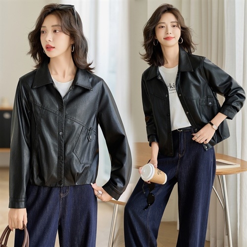Ženska jakna od lažne kože s kapuljačom, dugi rukav, ravni kroj, zatvarač