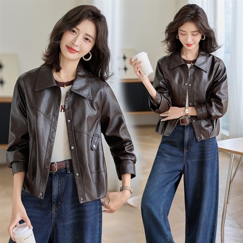 Ženska jakna od lažne kože s kapuljačom, dugi rukav, ravni kroj, zatvarač