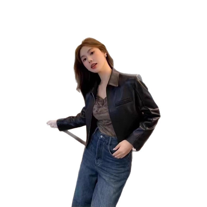Ženska PU kožna jakna kratkog kroja s polo ovratnikom, prednji zatvarač, dugi rukavi, visokim strukom, elegantan gradski stil