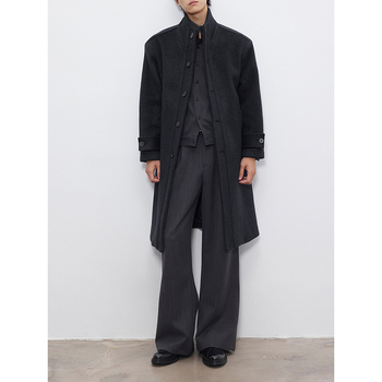 Muški kaput, korejski stil, stojeći ovratnik, srednja duljina, labav kroj, jednoredno zatvaranje, bočne džepove (Stojeći ovratnik; Srednja duljina; Labav kroj; Jednoredno zatvaranje; Bočne džepove)