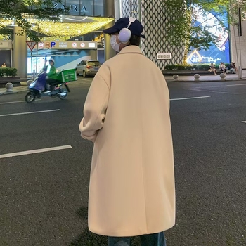 Kaput s dvostrukim kopčanjem, srednje dužine, ovratnik stila saka