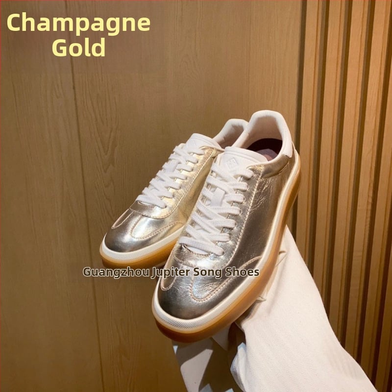 Ежедневни спортни обувки; горна част: кожа от първи слой; стелка: овча кожа; подметка: телешко сухожилие; закопчаване: предно връзване; пръст: кръгъл