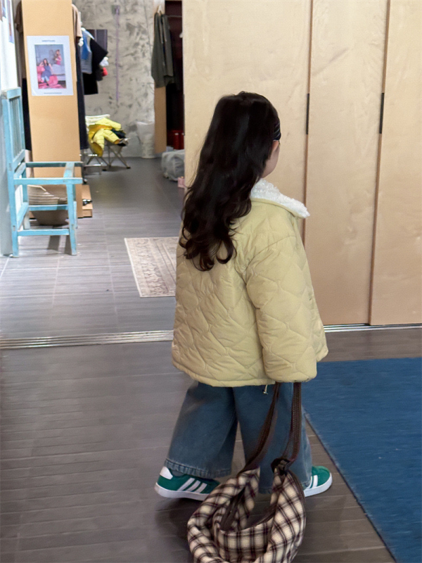 Koreai stílusú gyerek kabát, kapucni nélküli, vastag poliészter töltéssel