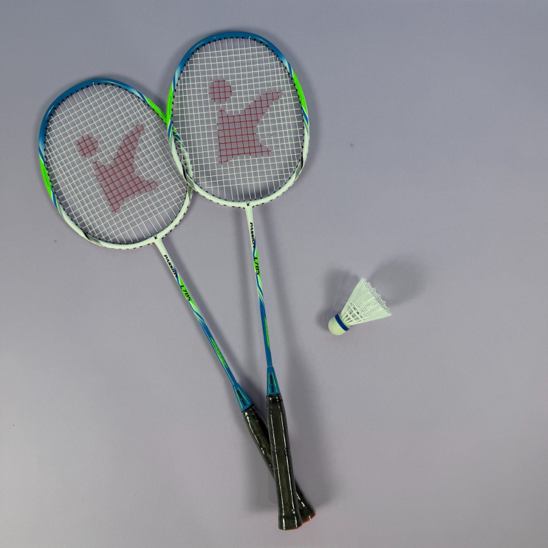 Badminton set (dva reketa) Ikalong, okvir od aluminijske legure, žice od poliestera, konstrukcija od aluminijsko-staklene kompozicije, težina 95–100 g, drška G5