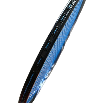 Mu qianli badminton reketa — okvir od punih karbonskih vlakana (težina 95–100 g; direktan udarac; blago tvrđi; pogodno za badminton i tenis)