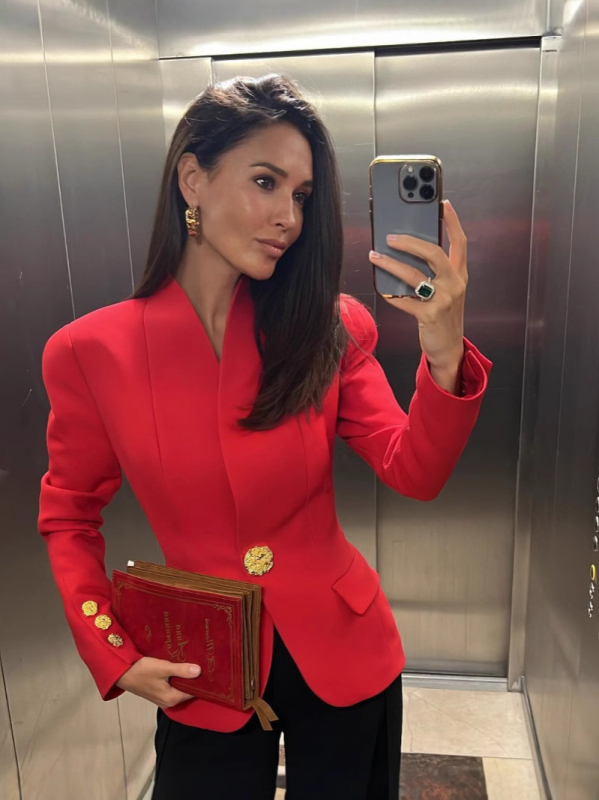 Ženski sako za kostim – uski kroj s metalnom kopčom, poliester 70–80%, lažni vrat, jedno dugme, A123