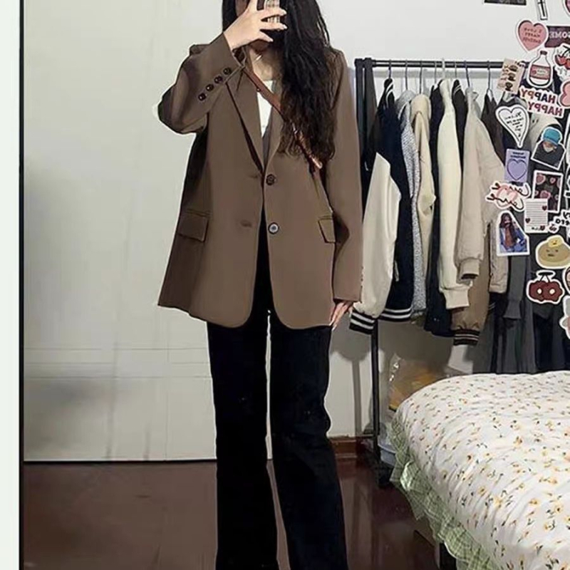 Žensko sako od chenillea s 50–70% elastana, polo ovratnik, dugi rukavi s prince stilom, jednostruko kopčanje