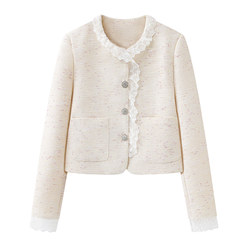 Top s čipkastim rubom i cvjetnim uzorkom, okrugli ovratnik, dugi rukavi, redovita duljina (50–65 cm), zatvara se na gumb u jednom redu