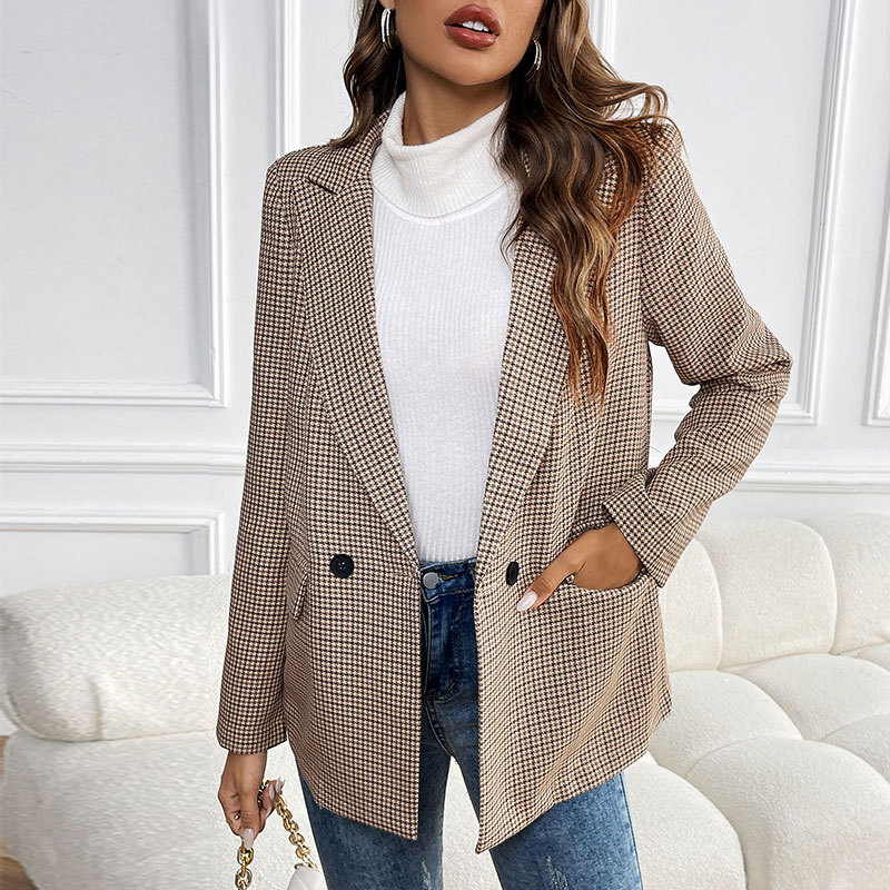 Ženski blejzer s houndstooth uzorkom u retro stilu, poliester materijal, ovratnik sakou, zatvaranje jednim gumbom, proljeće 2025