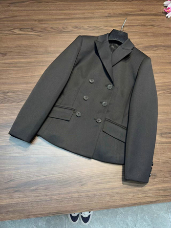 Ženski dvostruko kopčani sako u poslovnom stilu, s ovratnikom u stilu sakoa, dugi rukavi, materijal: imitacija svile i vune, jesen 2025