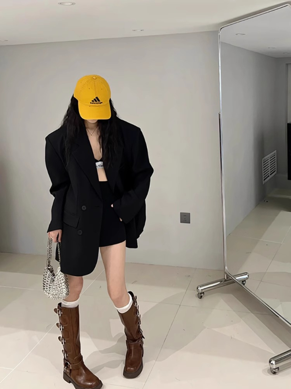 Ženski oversize blejzer s velikim ramenim jastučićima, srednja duljina, sakoi vrat, dvostruko kopčanje