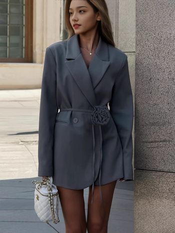 Ženski blejzer s 3D floralnim detaljima, jesen 2024, uski kroj, poliester, ovratnik odijela