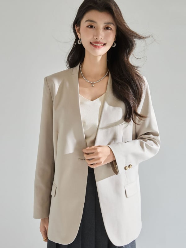 Blazer – labav kroj, bez ovratnika, jedno dugme, viskoza, elegantan uredski stil