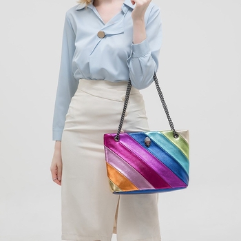 Ženska PU kožna crossbody torba s lančanim remenom, vodoravni kvadratni oblik, zatvaranje rajferšijem, unutarnji džepovi za telefon i dokumente