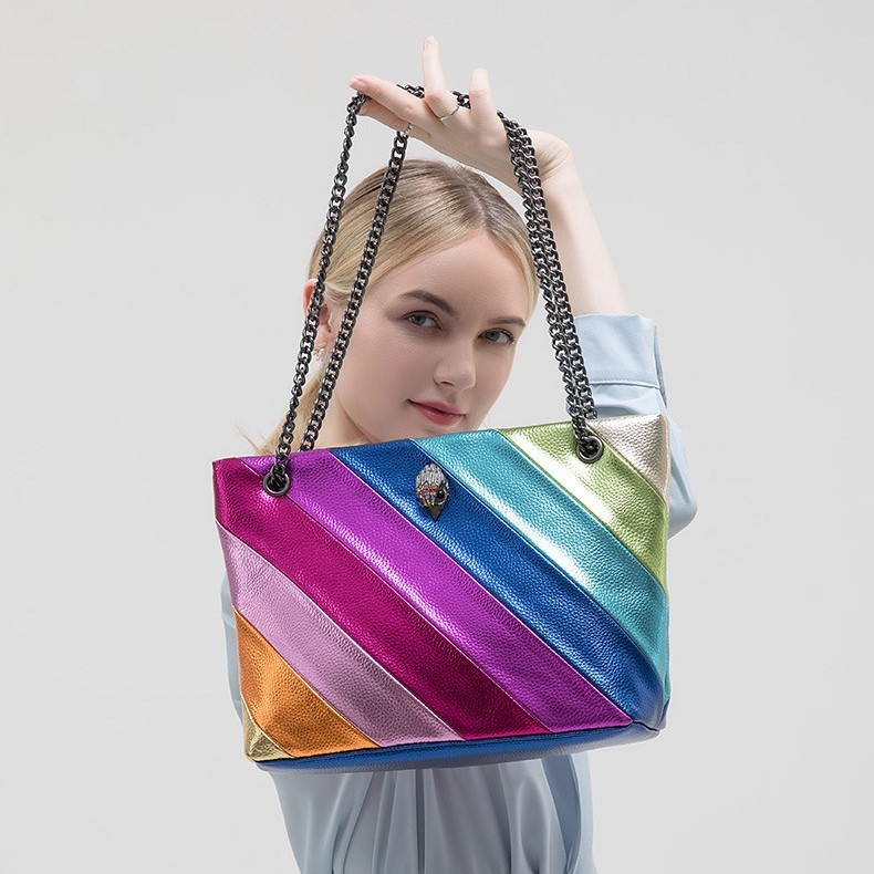 Ženska PU kožna crossbody torba s lančanim remenom, vodoravni kvadratni oblik, zatvaranje rajferšijem, unutarnji džepovi za telefon i dokumente