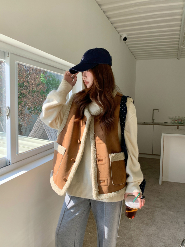 GAGD vestă fără mâneci din lână de miel pentru femei, croială lejeră, guler rotund, nasturi pe un singur rând, colecția de iarnă 2025