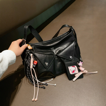 PU patchwork tote torba s punk rivet detaljima, zatvaranje na zip, unutarnji džepovi sa zipom i džep za telefon, vodoravni kvadratni oblik