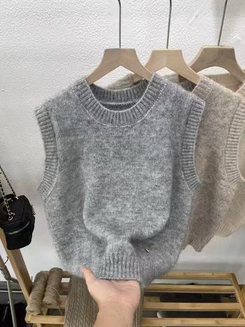 Ženski pleteni prsluk od alpaka vune, bez rukava, pulover-stil, okrugli izrez, jednobojni uzorak, duljina 50–65 cm, regular fit, proljetna 2025