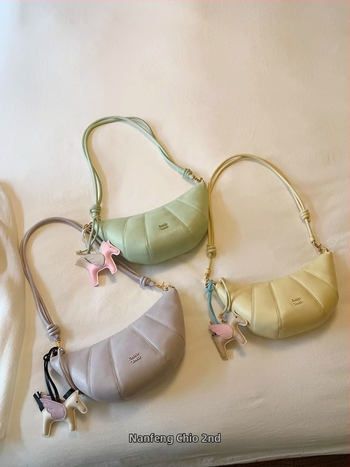 Ženska torbica na rame od PU, dumpling oblik, džep sa zatvaračem, podstava od poliestera, proljeće 2025