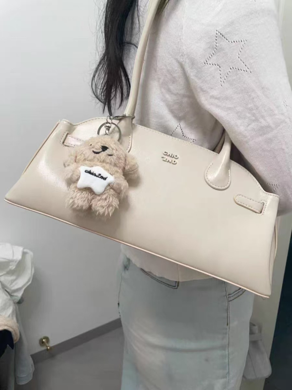 Tote torba PU koža, poliester podstava, zatvarač, proljeće 2025