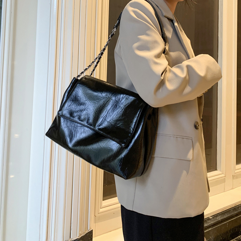 Oilloy Tote torba, sintetička koža, vodoravni kvadratni oblik, unutarnji džep sa zatvaračem, poliester podstava