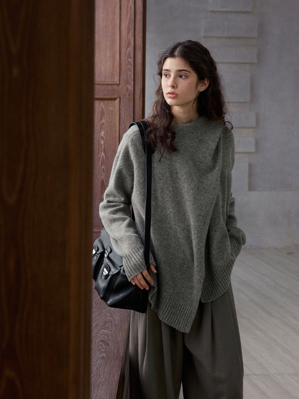 Vuneni pulover s ovratnikom-šalom, nepravilnog dizajna, dugih rukava, elegantan gradski stil