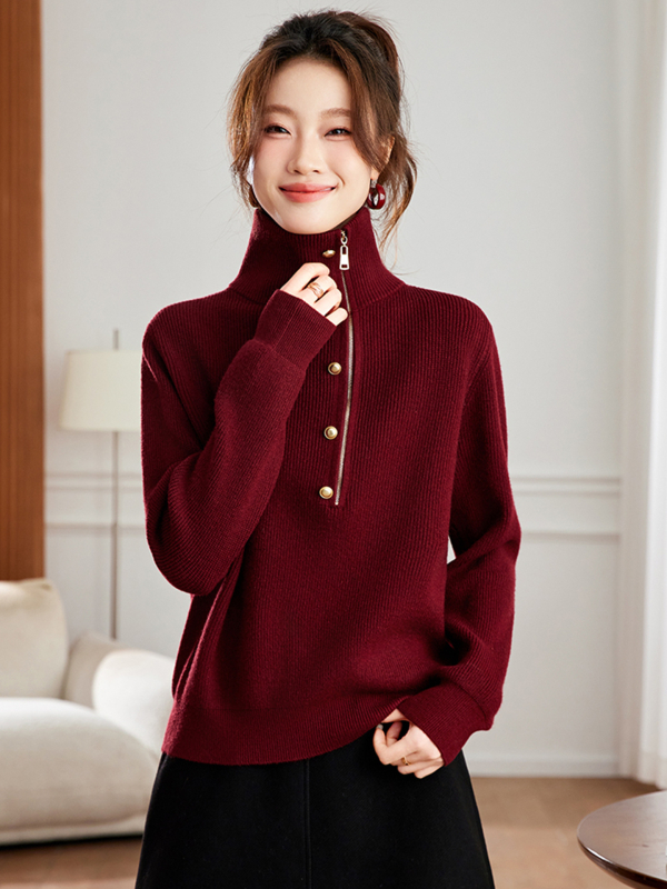 Pleteni top s poluzipom i ovratnikom s reverom, jednobojni uzorak, dugi rukavi, debeli pleteni materijal, jesen-zima 2025