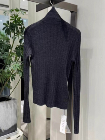 Ženski vuneni pleteni kardigan, mješavina ovčje vune i poliestera (30-50% vune), visok ovratnik, dugi rukavi, zima 2025, elegantan gradski stil