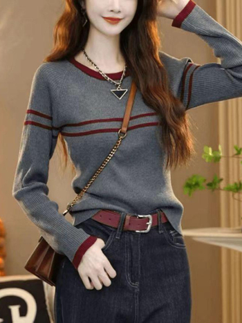 Pleteni pulover s kapuljom, okrugli izrez, dugi rukav, uobičajena dužina, jesen 2025, elegantan gradski stil