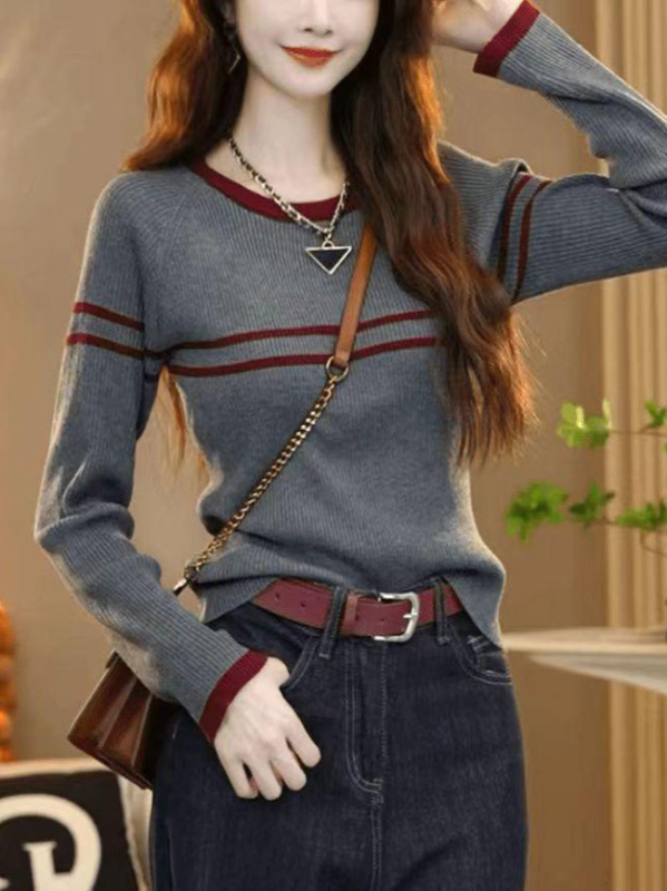 Pleteni pulover s kapuljom, okrugli izrez, dugi rukav, uobičajena dužina, jesen 2025, elegantan gradski stil