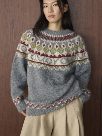 Πουλόβερ από μείγμα μαλλιού με Tweed Fair Isle, στρογγυλή λαιμόκοψη, φαρδιά γραμμή, μοτίο φυτών και λουλουδιών, Χειμώνας 2025, στυλ Ιαπωνο-Κορεατικό χαλάρωσης