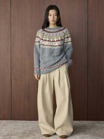 Πουλόβερ από μείγμα μαλλιού με Tweed Fair Isle, στρογγυλή λαιμόκοψη, φαρδιά γραμμή, μοτίο φυτών και λουλουδιών, Χειμώνας 2025, στυλ Ιαπωνο-Κορεατικό χαλάρωσης