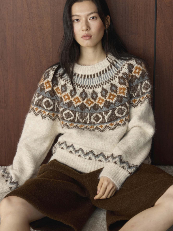 Πουλόβερ από μείγμα μαλλιού με Tweed Fair Isle, στρογγυλή λαιμόκοψη, φαρδιά γραμμή, μοτίο φυτών και λουλουδιών, Χειμώνας 2025, στυλ Ιαπωνο-Κορεατικό χαλάρωσης
