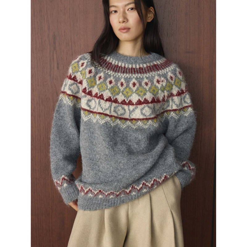 Πουλόβερ από μείγμα μαλλιού με Tweed Fair Isle, στρογγυλή λαιμόκοψη, φαρδιά γραμμή, μοτίο φυτών και λουλουδιών, Χειμώνας 2025, στυλ Ιαπωνο-Κορεατικό χαλάρωσης