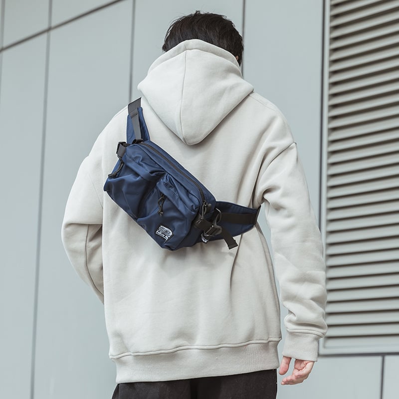 Muška crossbody torba — Oxford platno, vodoravni kvadratni oblik, zatvaranje zatvaračem, unutarnji džepovi: zip džep, džep za telefon, džep za ID; jedan remen