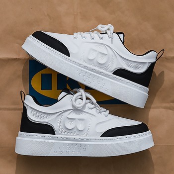 Tenisice s PU gornjim dijelom, PVC potplatom, niski kroj, vezanje, prozračna mrežasta unutrašnjost