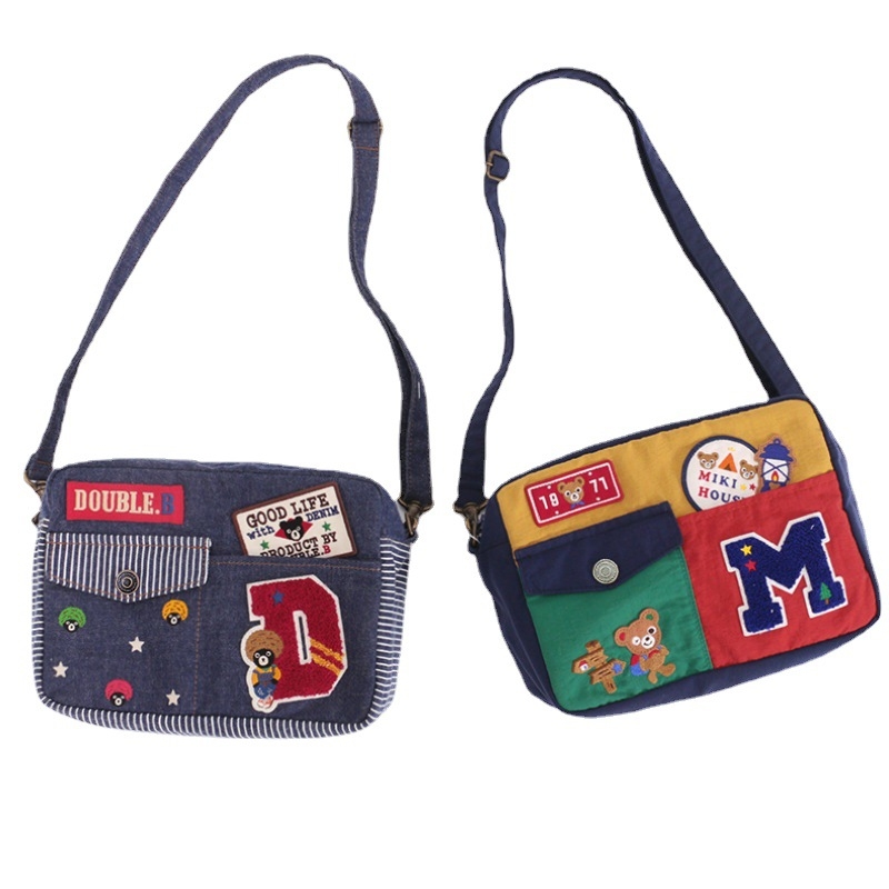 Platnena crossbody sportska torba – unisex, karikatura medvjedića i znak slova, kvadratni dizajn u boji, za vanjske sportske aktivnosti (ljeto 2023)