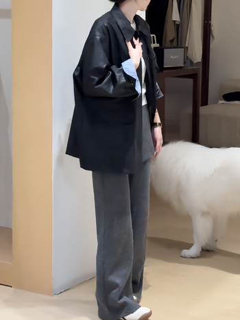 Geacă din piele ecologică, rever tip lapel, mâneci lungi, croială liberă, stil elegant pentru oraș